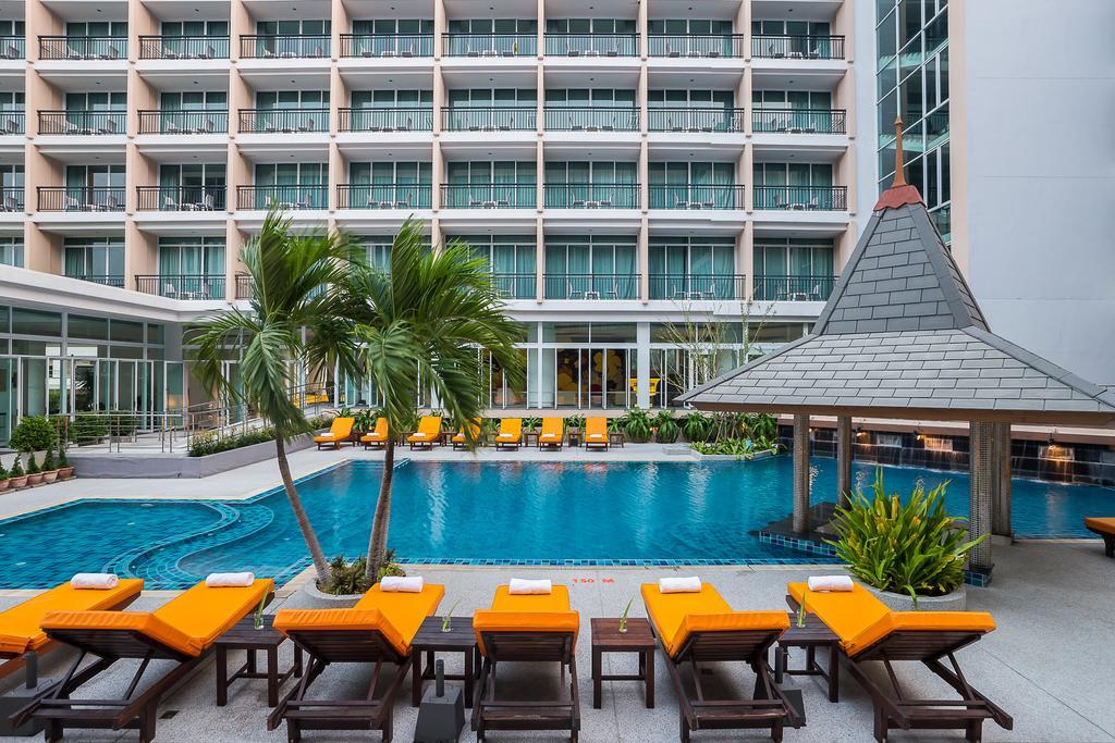 J Inspired Hotel Pattaya Exterior photo